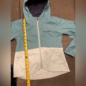 Columbia windbreaker.Size XS child.